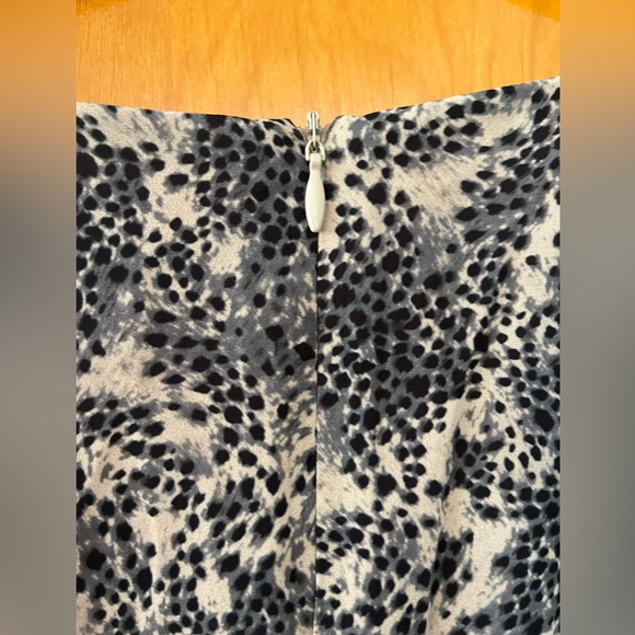 Backyard Roses Amelia Dress - Picture 5 of 6